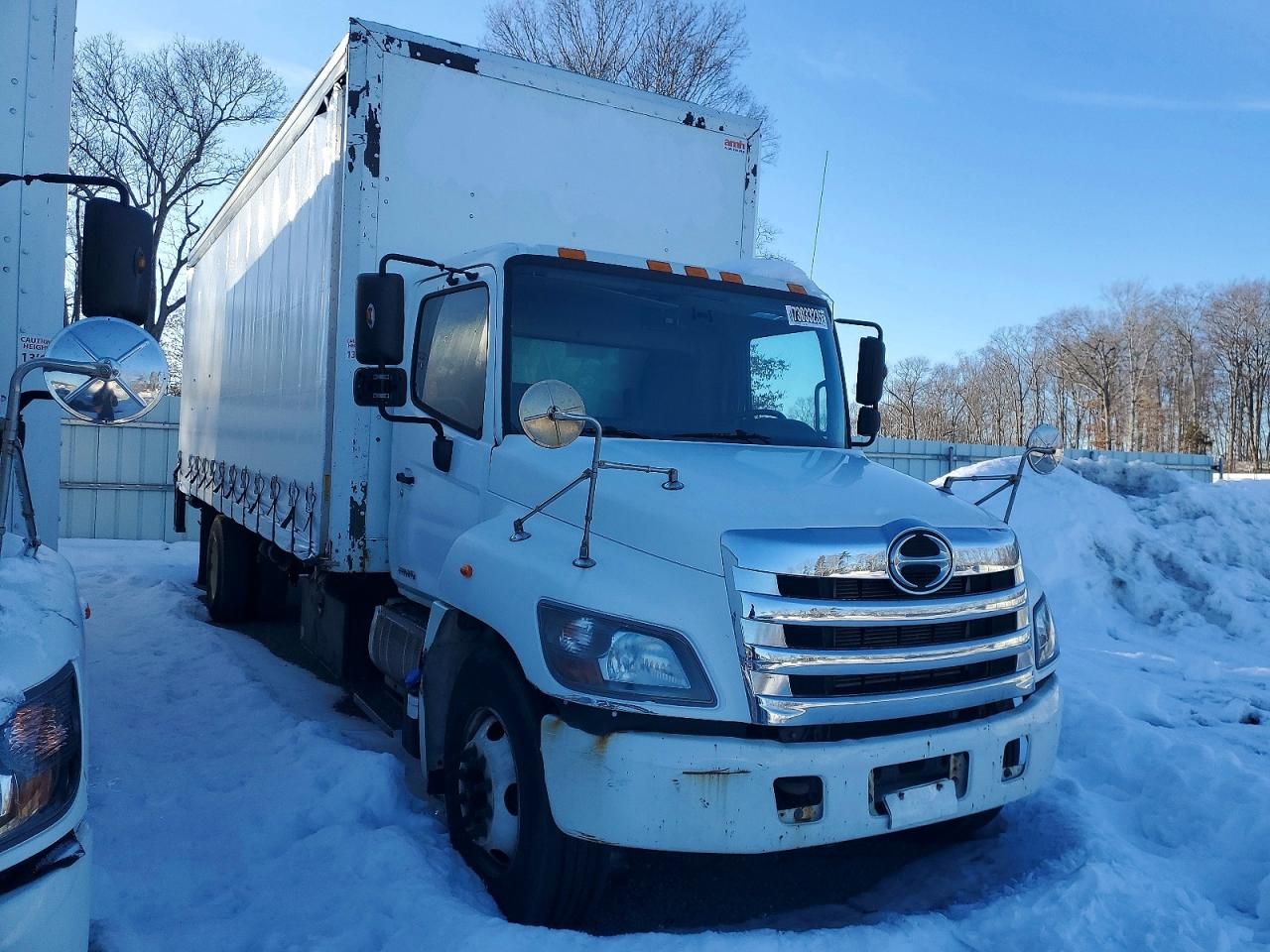 2017 Hino 268 box Truck