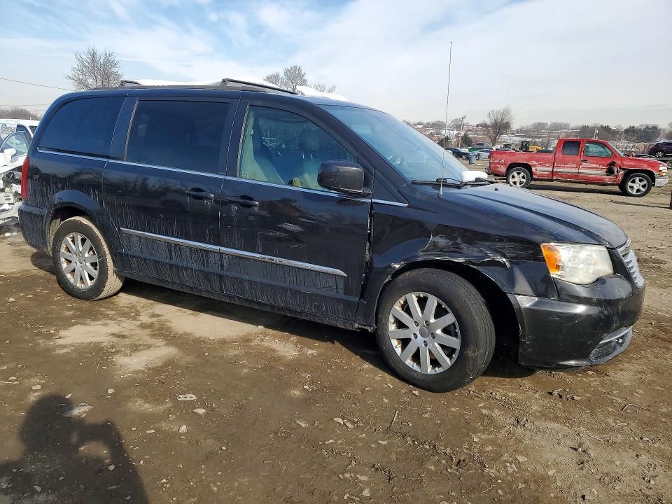 2014 Chrysler Town & Country Touring