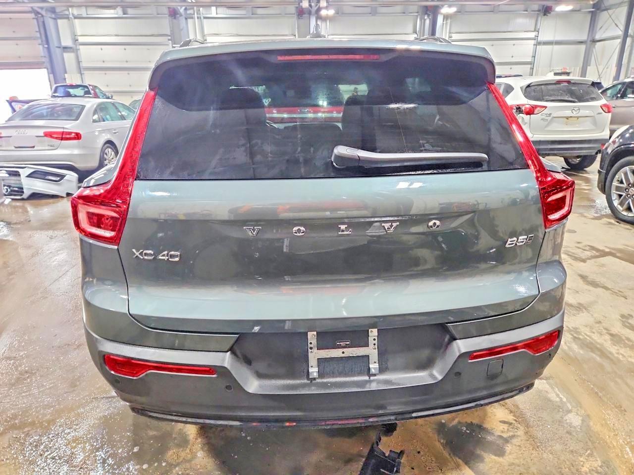 2026 Volvo Xc40 Plus