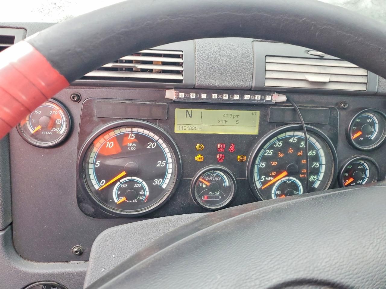 2017 Freightliner Cascadia 125 Semi Truck