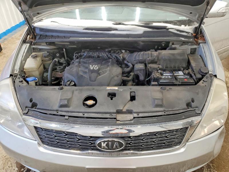 2012 KIA Sedona lx