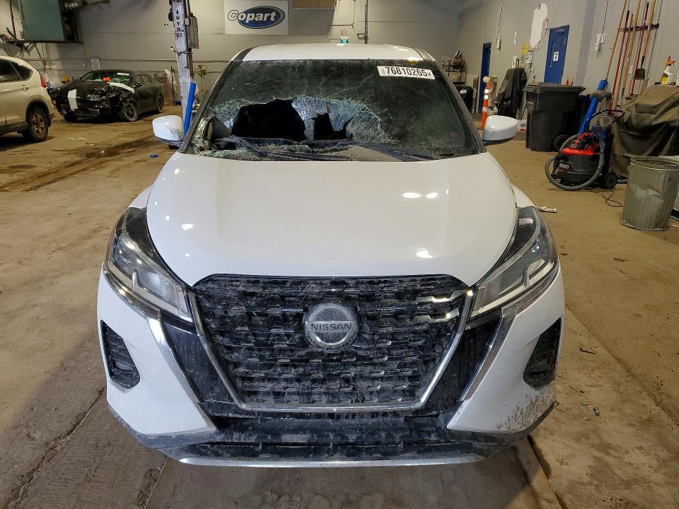 2021 Nissan Kicks s