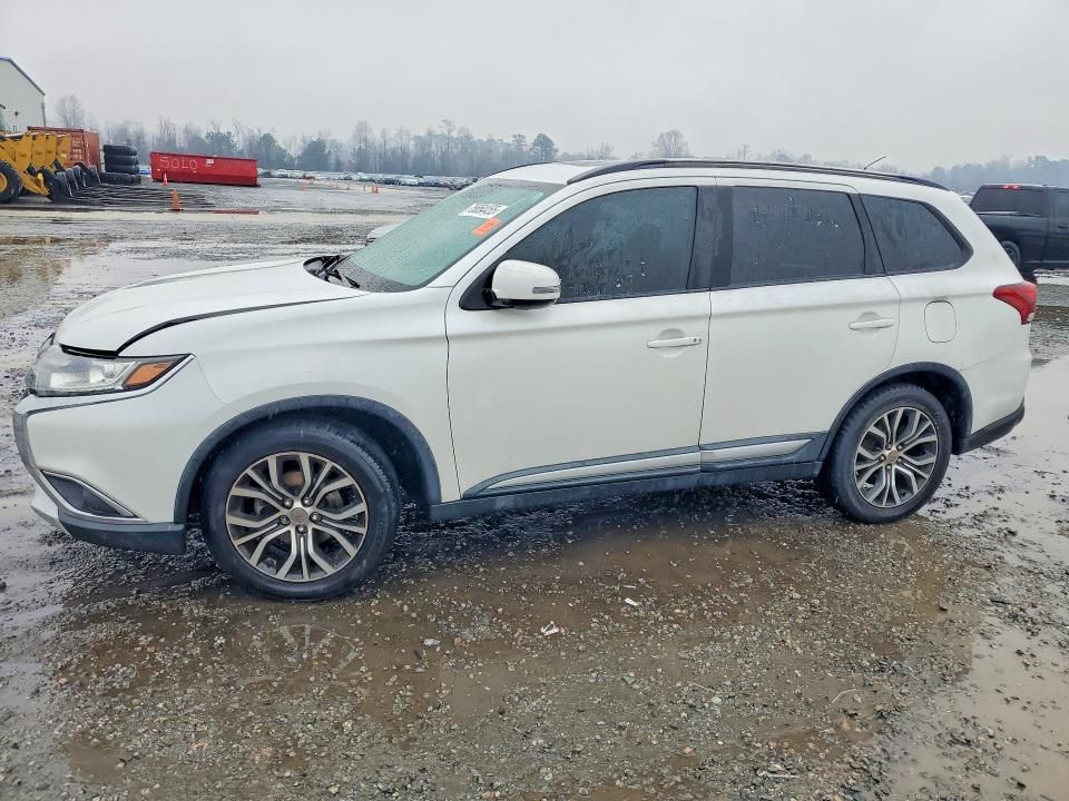 2016 Mitsubishi Outlander se