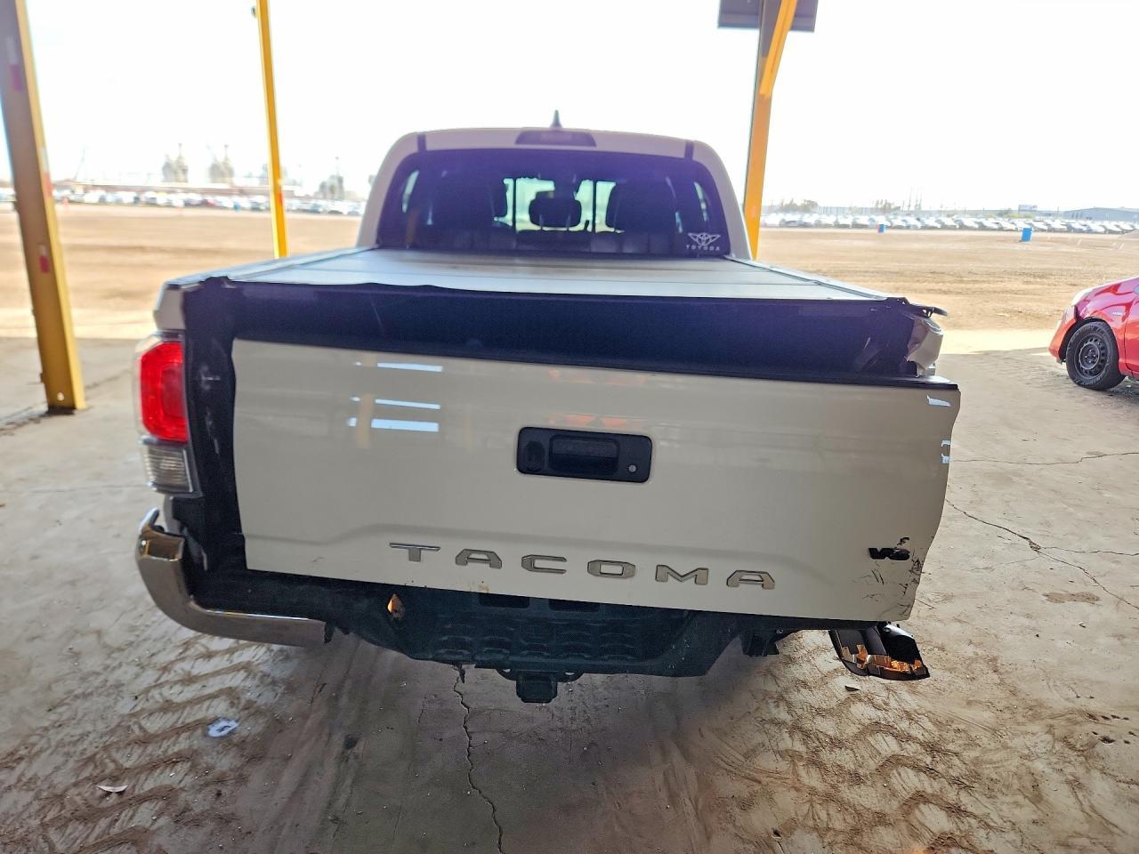 2022 Toyota Tacoma TRD OFF-Road