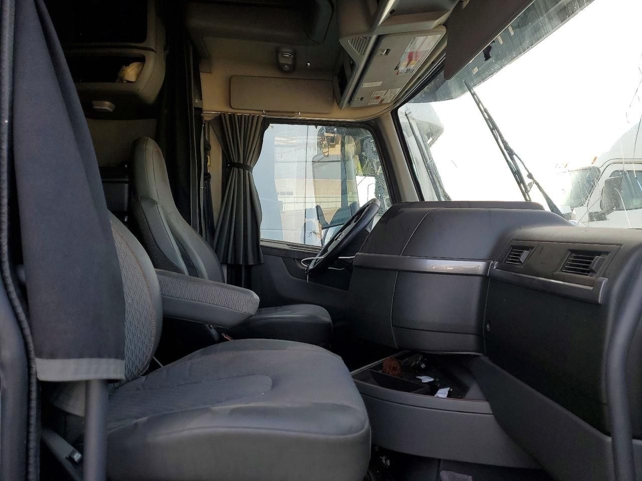 2024 Volvo VNL Semi Truck