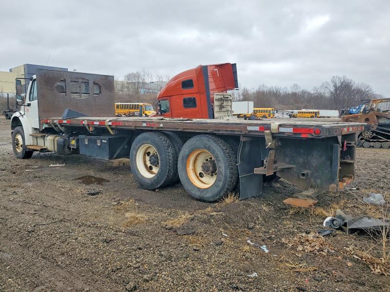 2014 Freightliner Business Class M2 Flatbed Truck