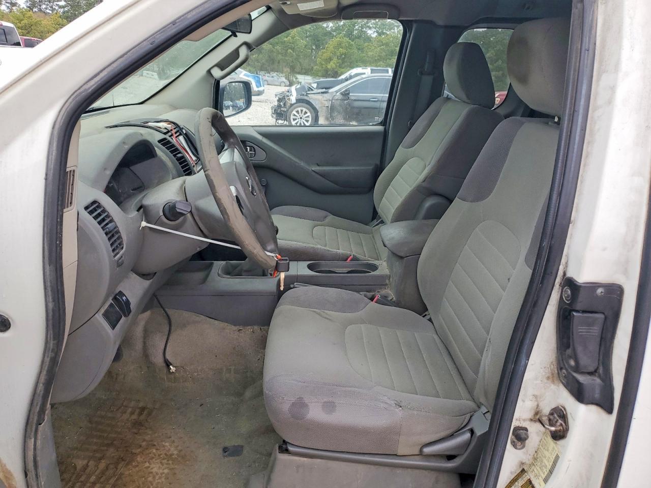 2013 Nissan Frontier s