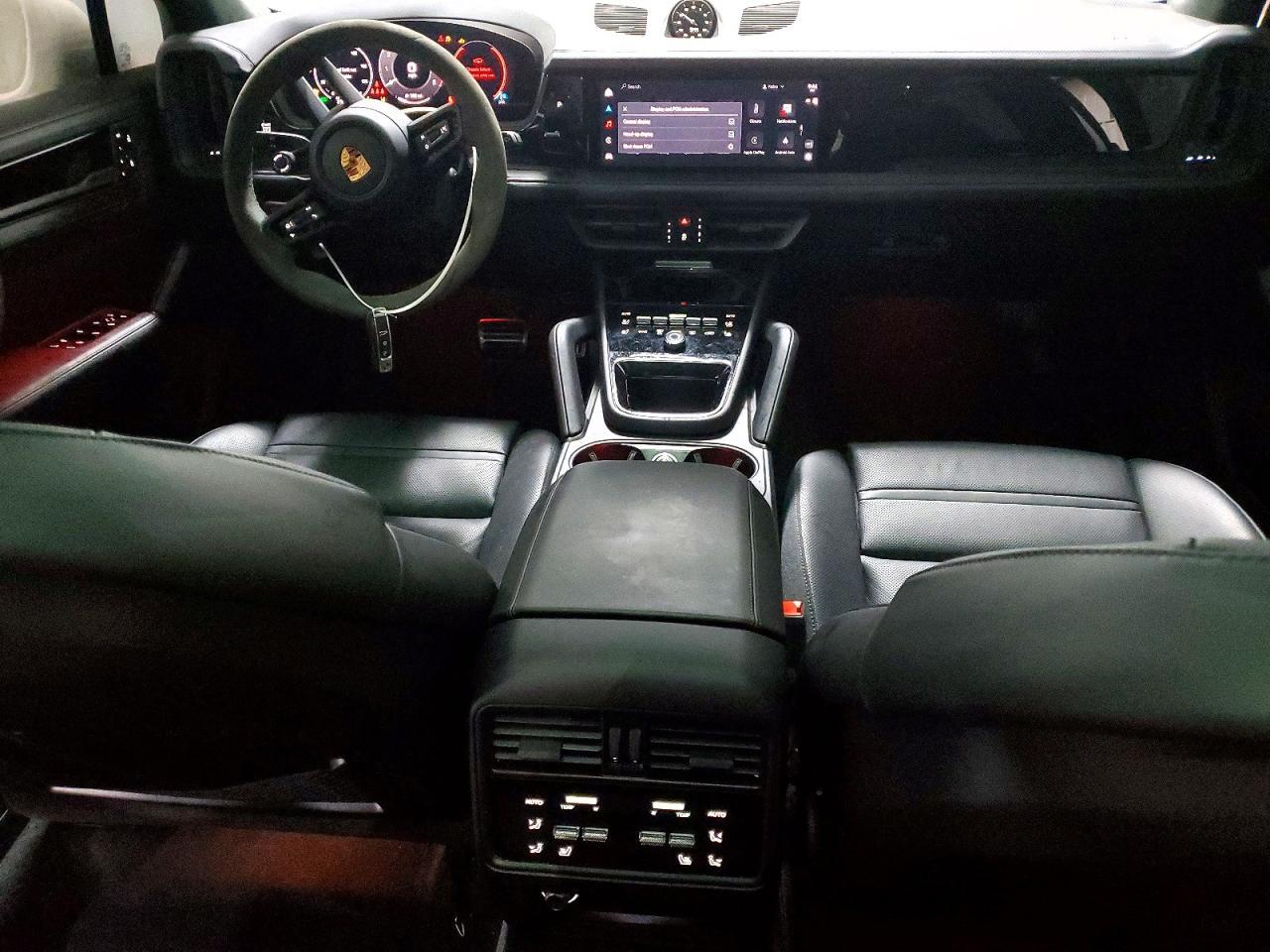 2025 Porsche Cayenne gts
