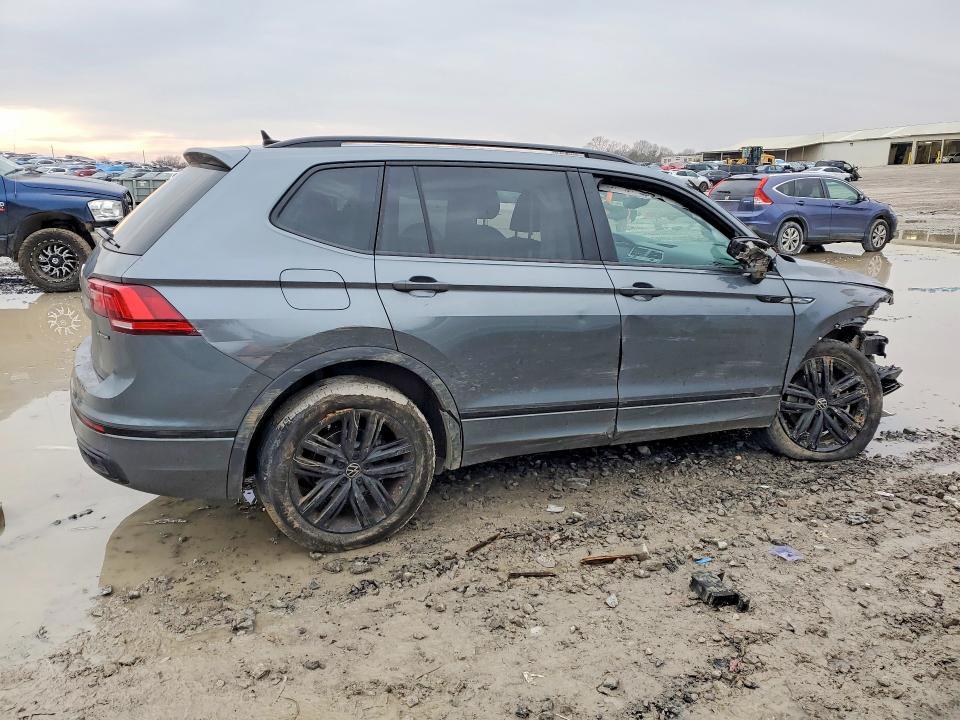 2022 Volkswagen Tiguan se R-line Black