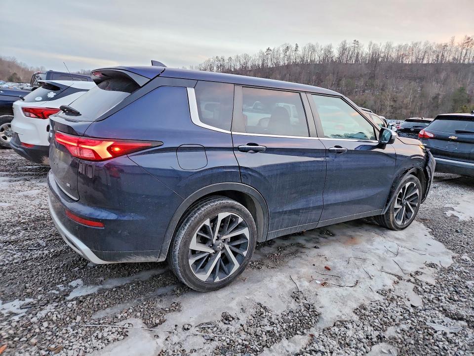 2022 Mitsubishi Outlander se