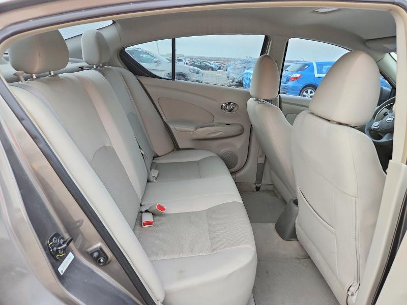2013 Nissan Versa 1.6 s