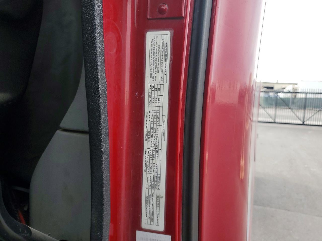 2017 Peterbilt 589 Semi Truck
