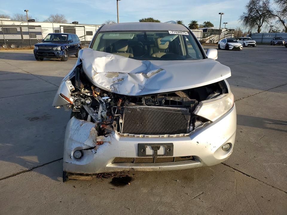 2013 Nissan Quest s