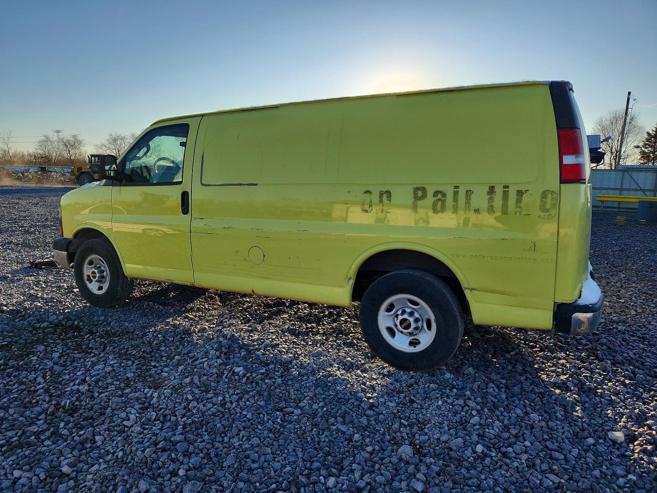 2016 GMC Savana