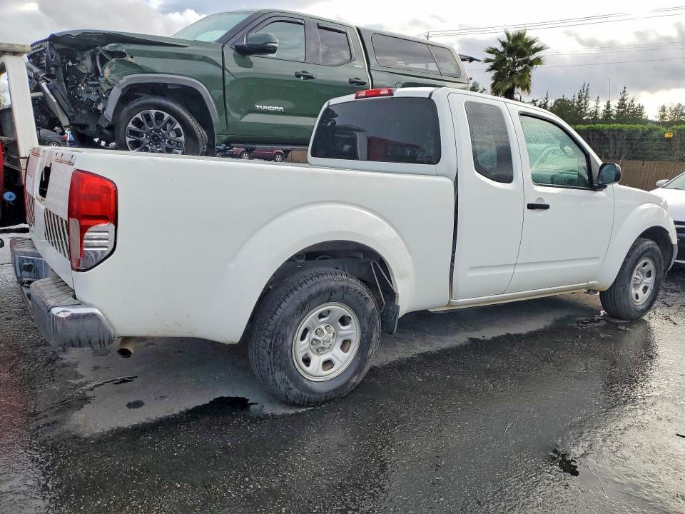 2014 Nissan Frontier S