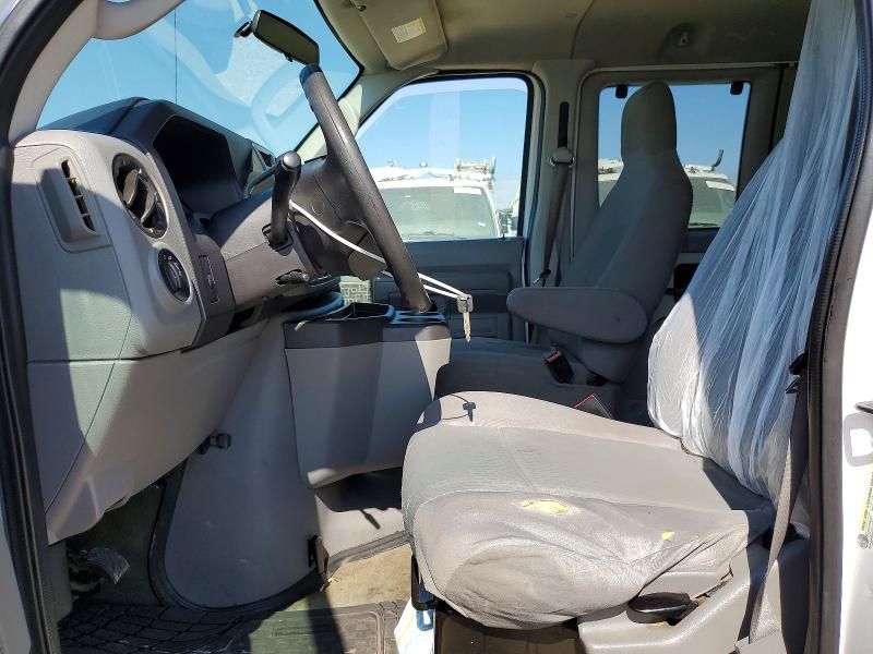 2011 Ford Econoline E350 Super Duty Wagon