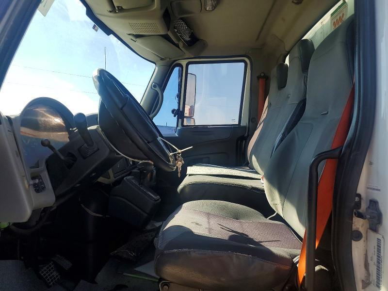 2011 International 4300 BOX Truck