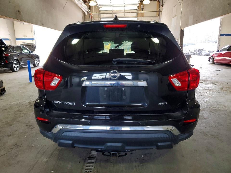 2019 Nissan Pathfinder s