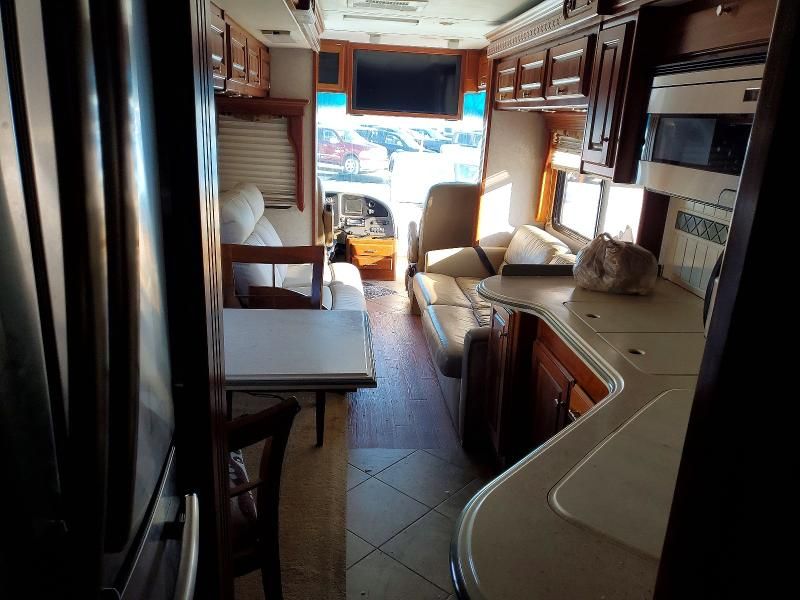 2006 Monaco Camelot rv