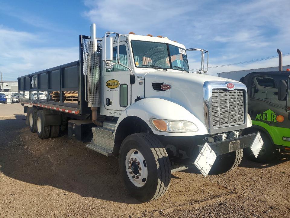 2013 Ptrb 2013 Peterbilt 348 Flatbed Truck