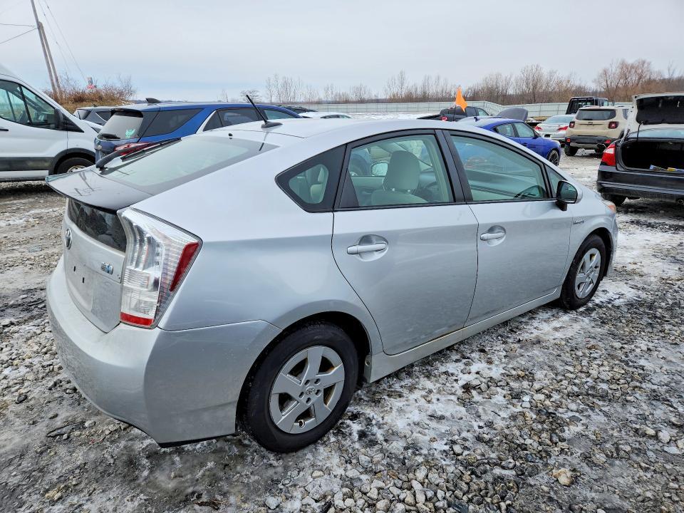 2010 Toyota Prius iii
