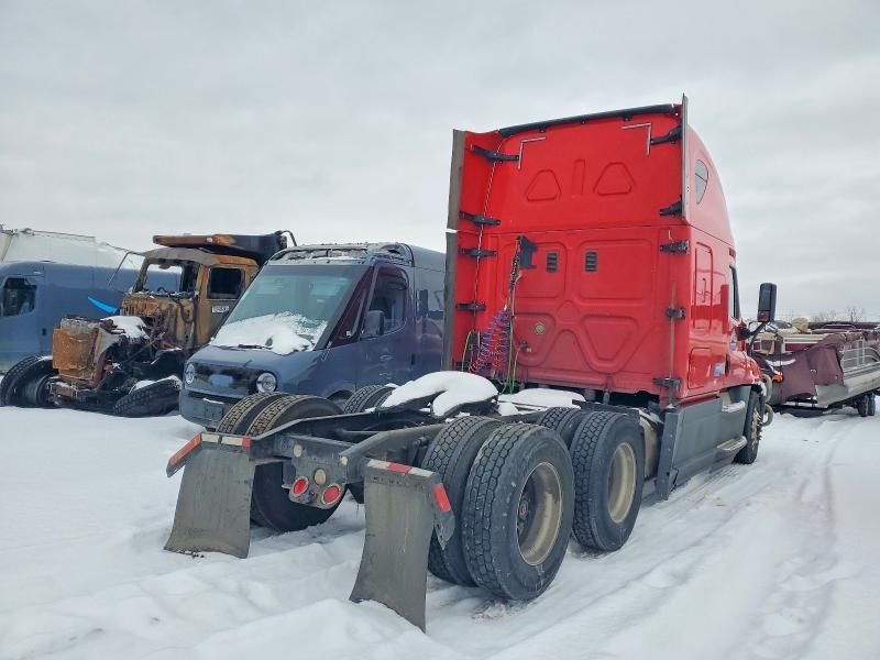 2017 Freightliner Cascadia 125 Semi Truck