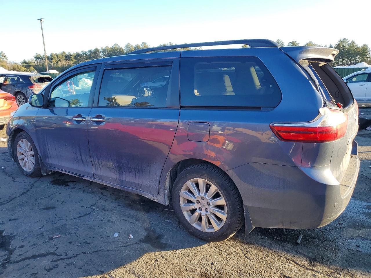 2016 Toyota Sienna xle
