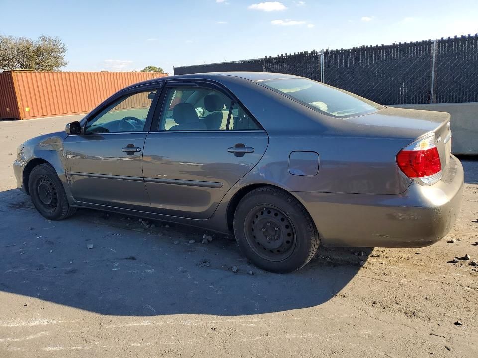 2006 Toyota Camry le