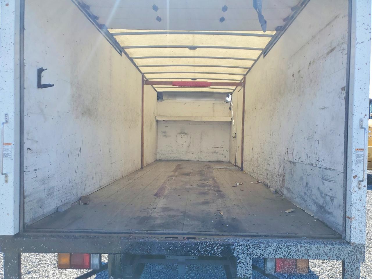 2021 Isuzu NRR BOX Truck