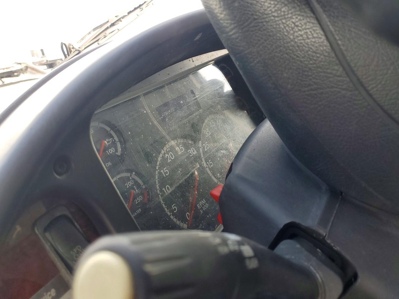 2017 Freightliner Business Class M2 BOX Truck