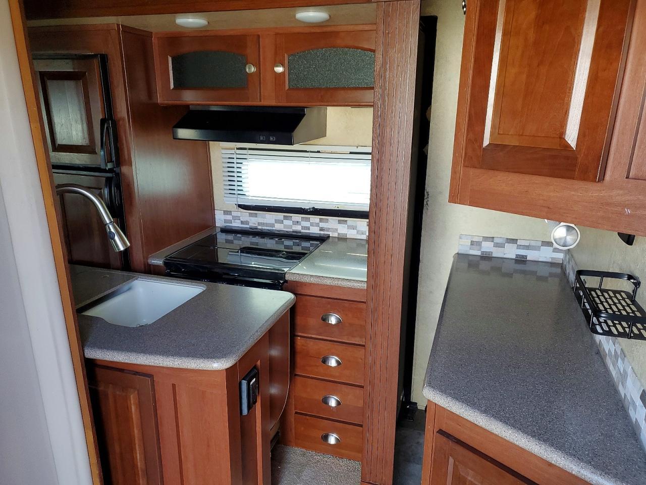 2016 Flagstaff By Forest Classic SU-Camper