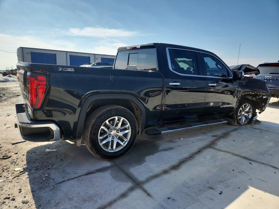 2022 GMC Sierra Limited K1500 SLT