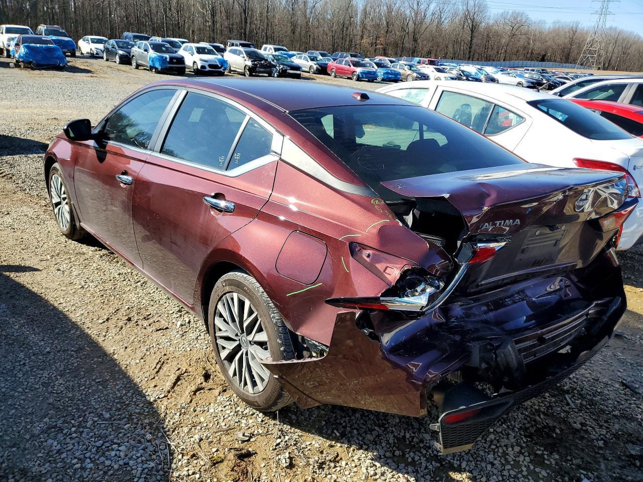 2024 Niss Altima