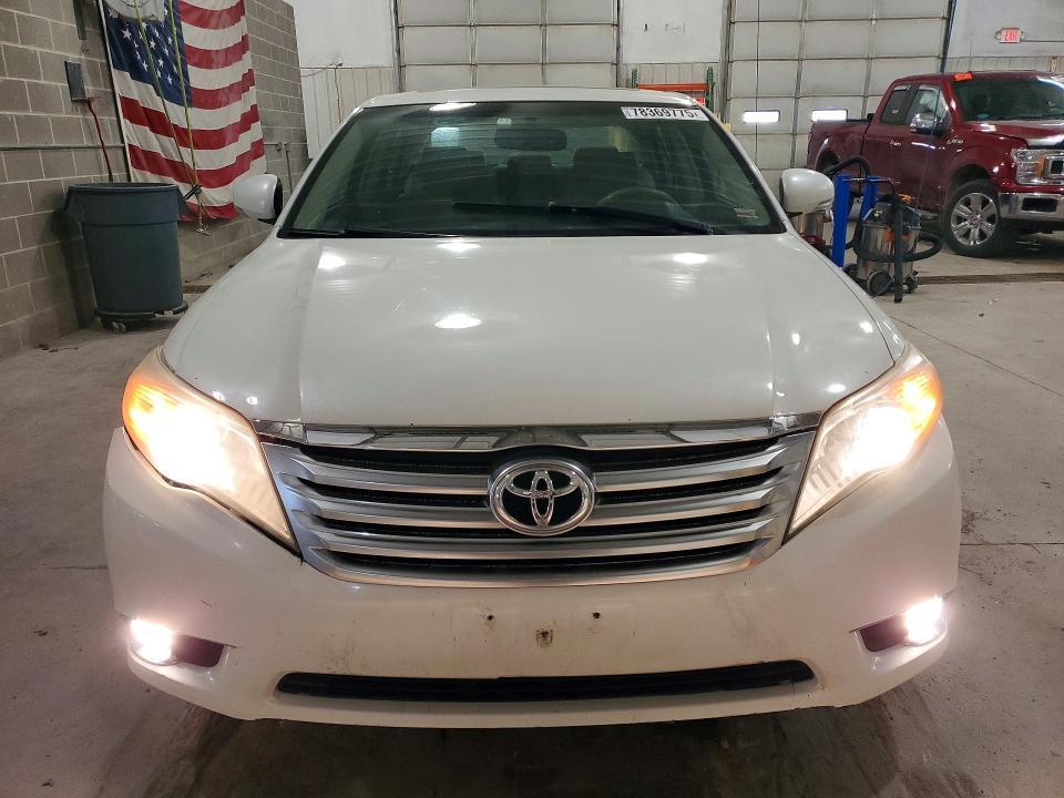 2011 Toyota Avalon Base
