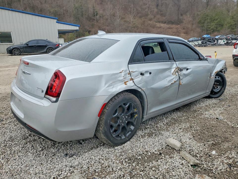 2020 Chrysler 300 s