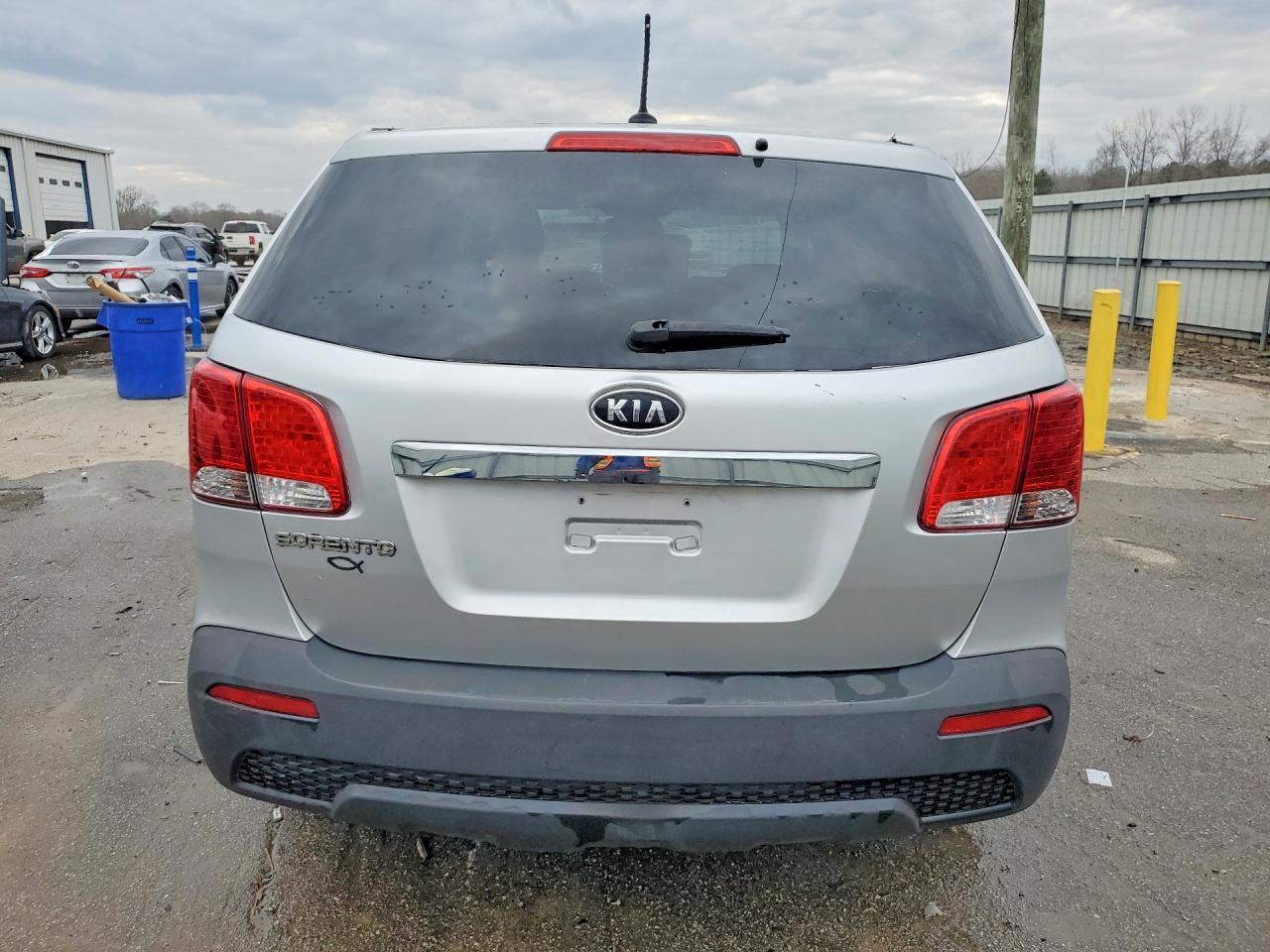 2011 KIA Sorento lx