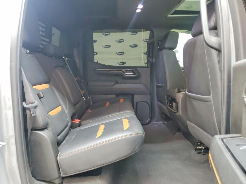 2024 GMC Sierra K1500 AT4