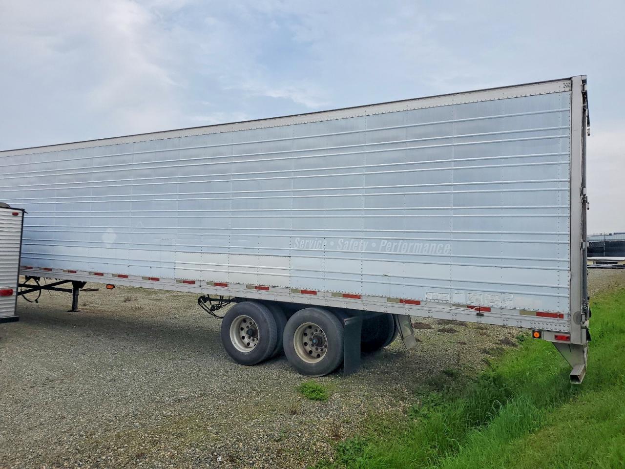 2004 Utility VS2RA Refrigerated Van Trailer