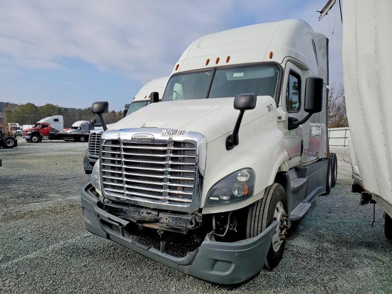 2016 Freigliner 2016 Freightliner Cascadia 125 Flatbed Truck