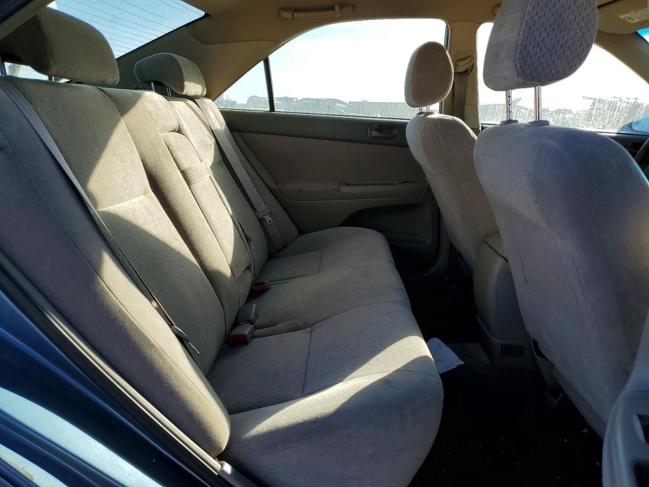 2003 Toyota Camry le