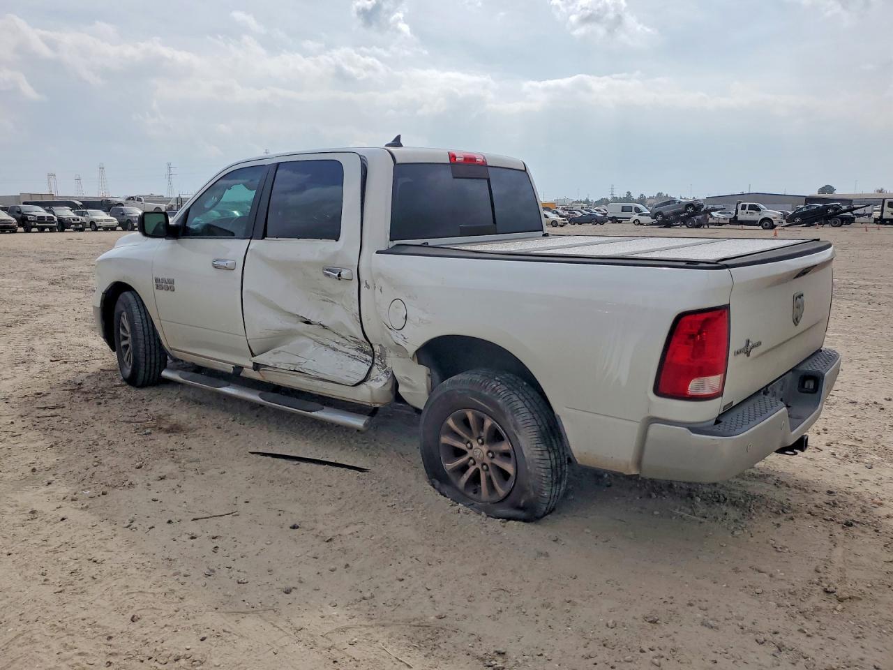 2016 Dodge Ram 1500 slt