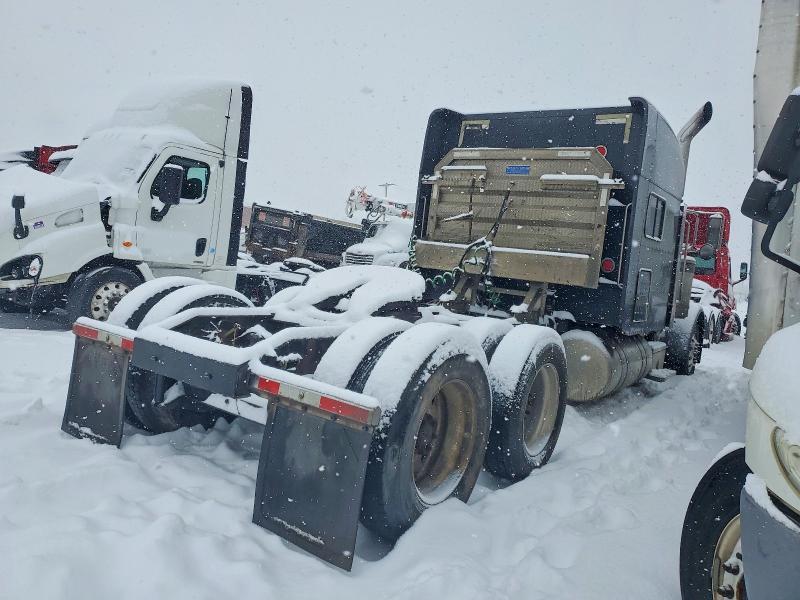 2005 Peterbilt 379 Semi Truck