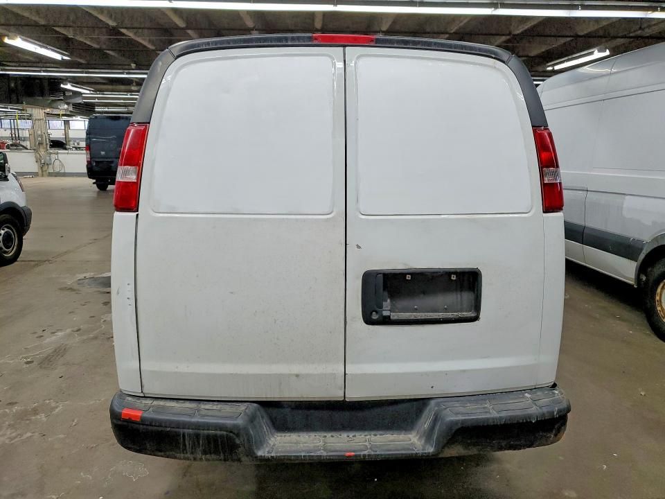 2017 Chevrolet Express G2500