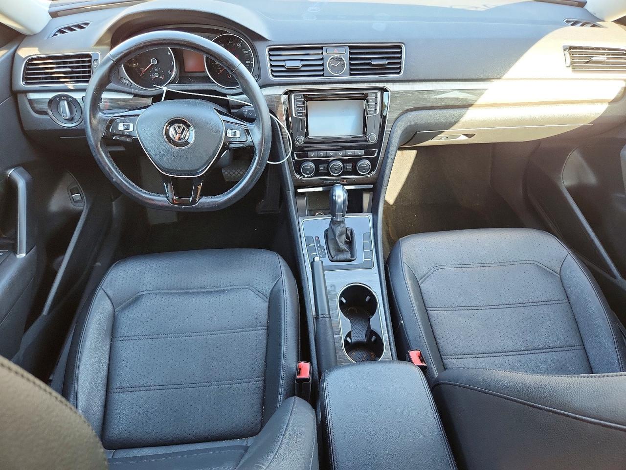 2016 Volkswagen Passat se