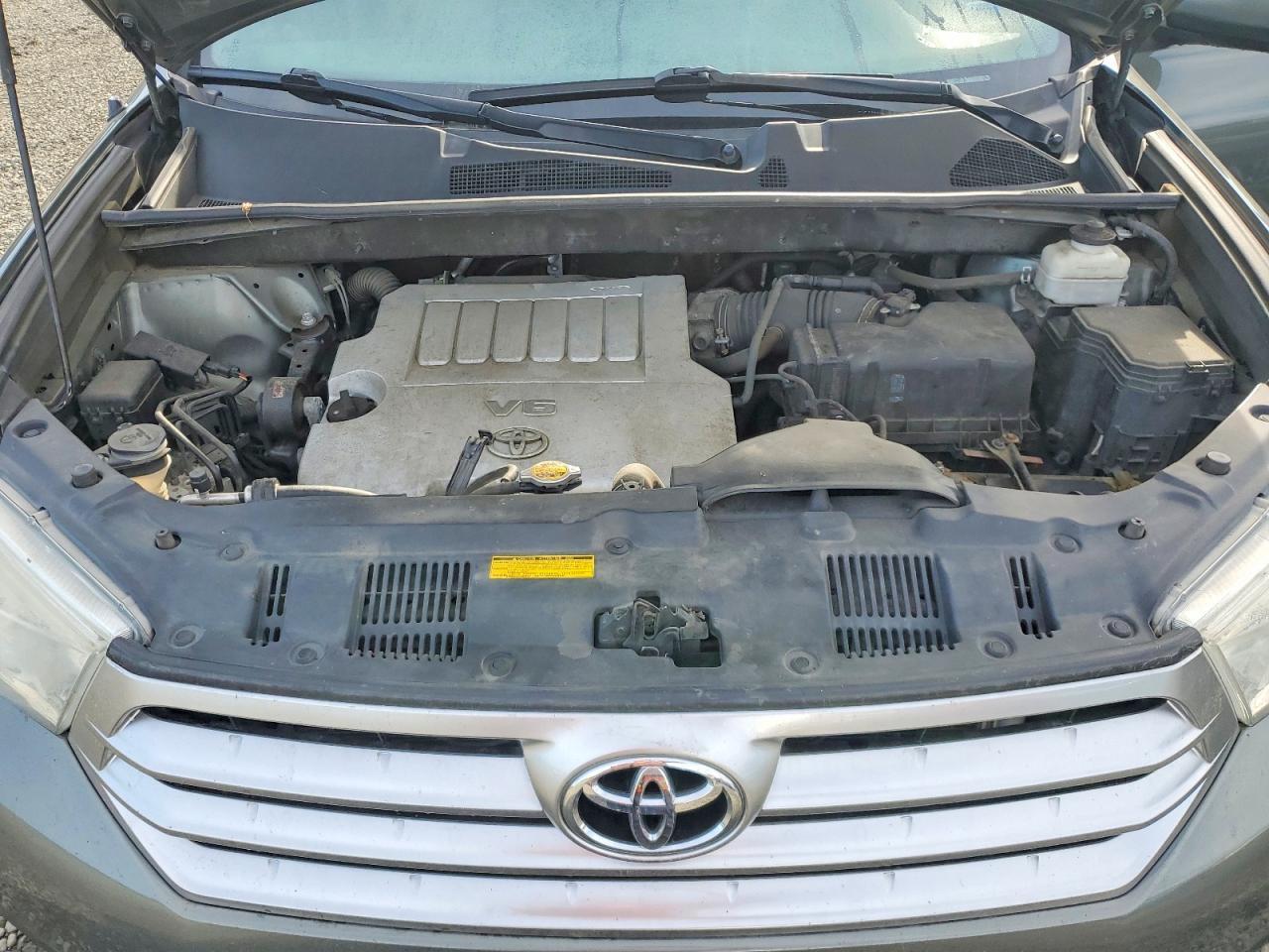 2012 Toyota Highlander Base