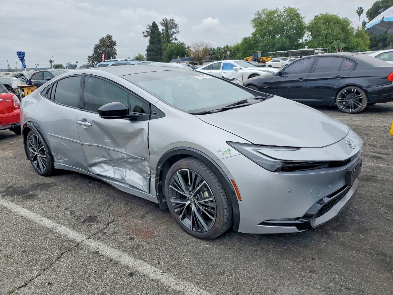 2024 Toyota Prius le