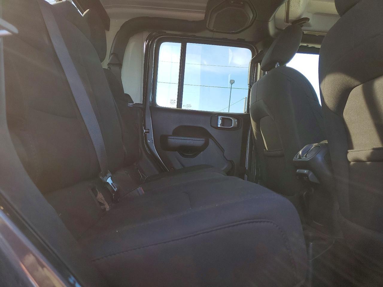 2023 Jeep Gladiator Sport