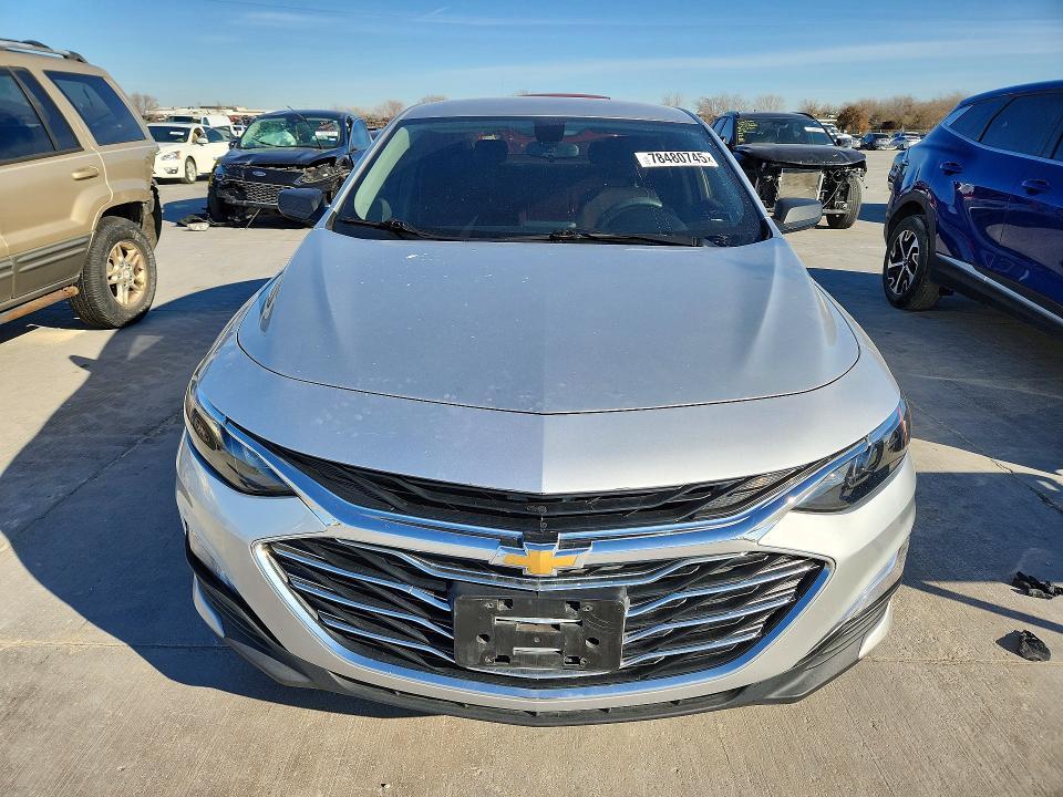 2019 Chev Malibu ls