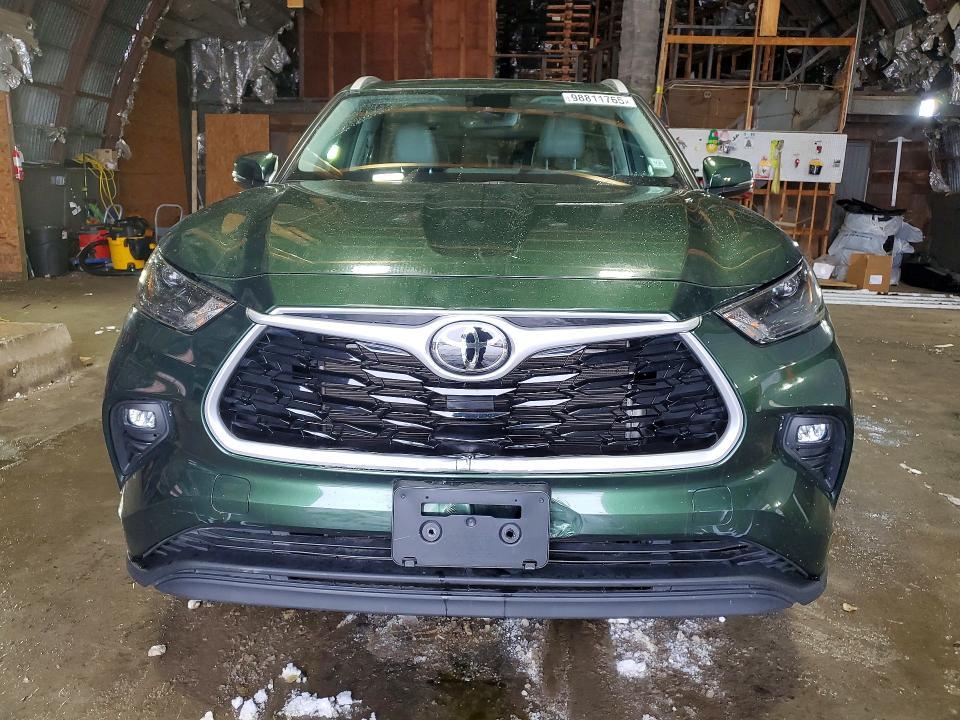 2023 Toyota Highlander l