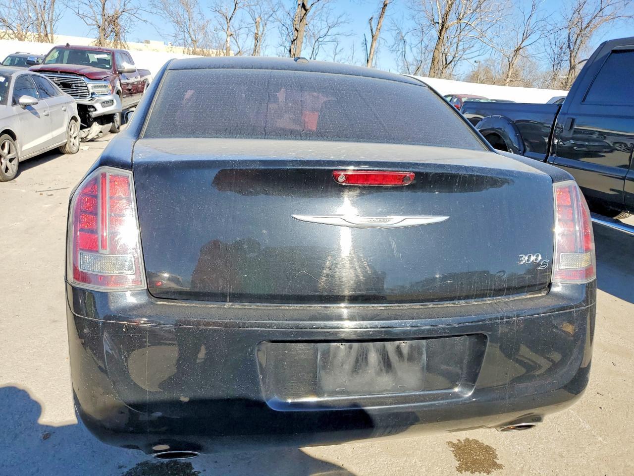 2014 Chrysler 300 s
